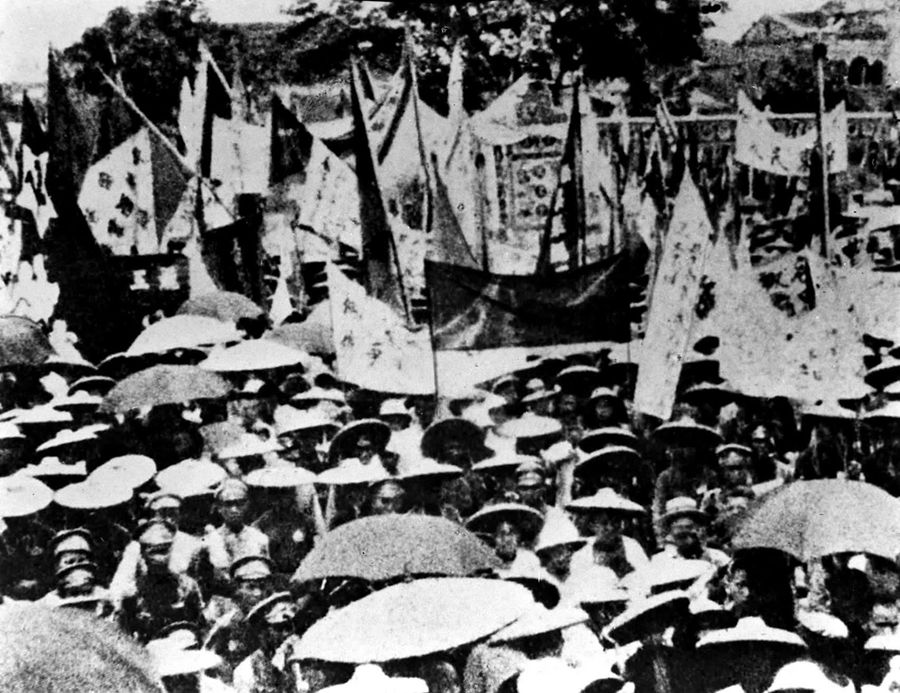 1925年7月1日,广东革命政府在广州成立,组建国民革命军.